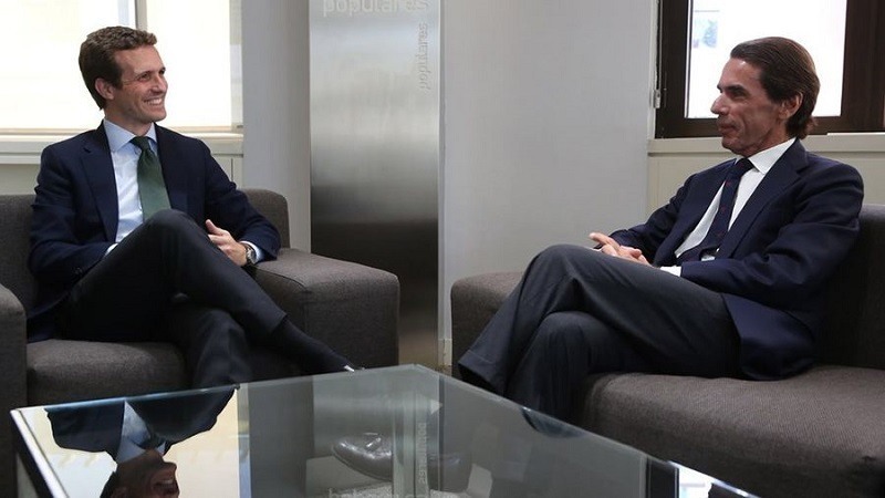 Pablo Casado se reunió con Aznar en la sede de Génova 13