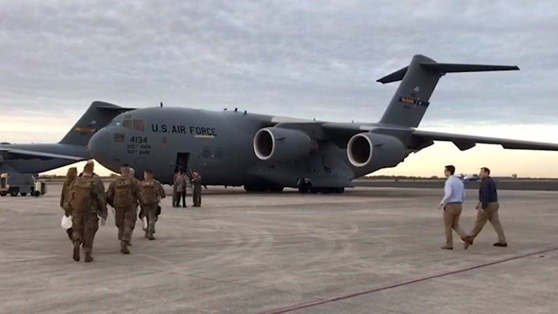 Aviones militares de EEUU llegan con ayuda humanitaria a la frontera con Venezuela