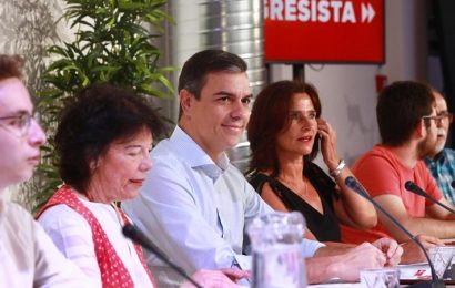 Pedro Sánchez mantiene reuniones con colectivos sociales