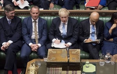 El Parlamento británico derrota a Boris Johnson, que amenaza con elecciones