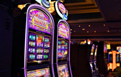 Las ventajas de jugar en un casino online vs. un casino físico tradicional