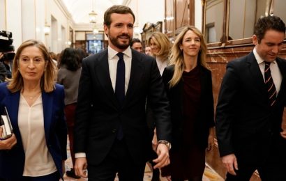 Casado considera “lamentable” que el PSOE, que tejía un cordón sanitario contra VOX, le ha dado paso a la Mesa