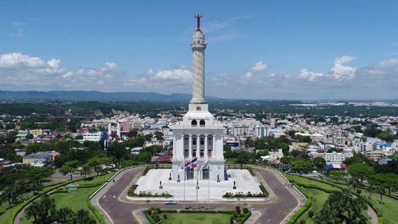 Monumento a los héroes de la restauración – Independencia de República Dominicana