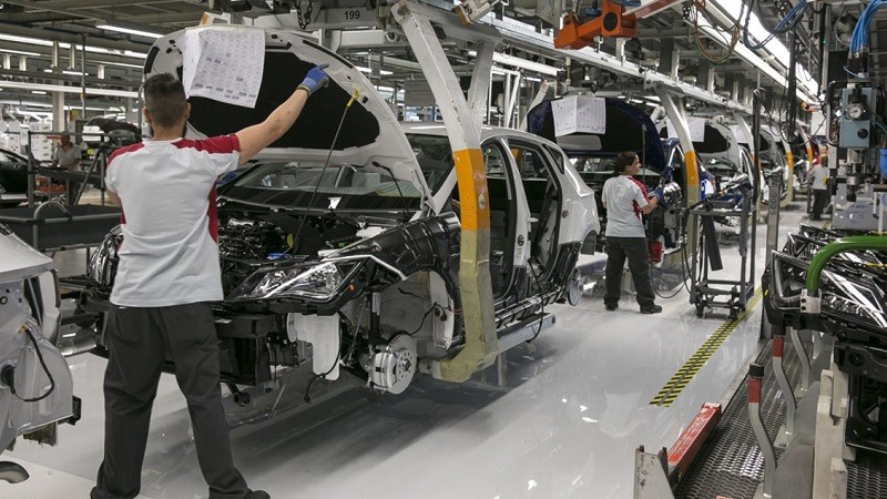 El Gobierno refuerza el sector del automóvil con un Plan dotado con 3.750 millones euros