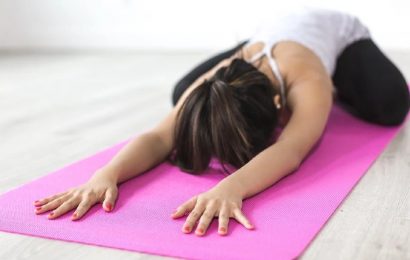 Las ventajas de realizar un curso certificado de profesor de yoga online