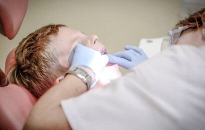 ¿Necesitas un odontopediatra? Comienza por elegir la clínica dental