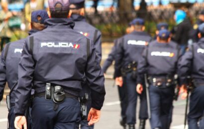 Cientos de opositores a Policía Nacional consiguen su plaza de funcionarios estudiando los temas con un nuevo método