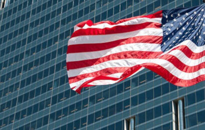 Emprendedores hispanohablantes aceleran la creación de negocios en Estados Unidos mediante estructuras como las LLC