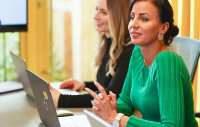 Mujeres referentes se reúnen en Madrid para reforzar su visibilidad y autoridad profesional Mujeres referentes se reúnen en Madrid para reforzar su visibilidad y autoridad profesional